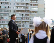 Янукович сходил в школу, FEMEN сбежали из Украины, а Обама готов ударить по Сирии даже без одобрения ООН. Картина выходных (31 августа-1 сентября 2013)